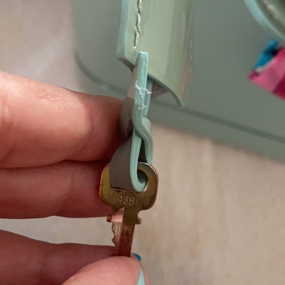 Louis Vuitton Alma PM Sea Foam Green Epi leather - Picture 5 of 11